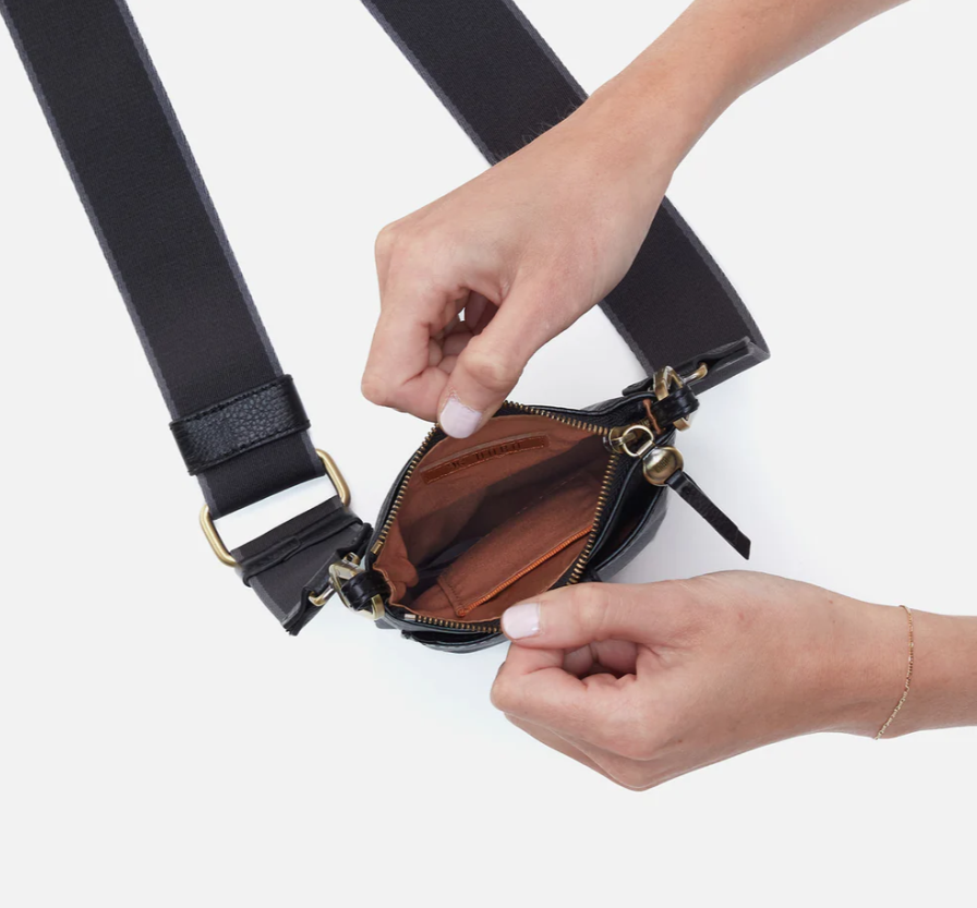 Cass Phone Crossbody - Black