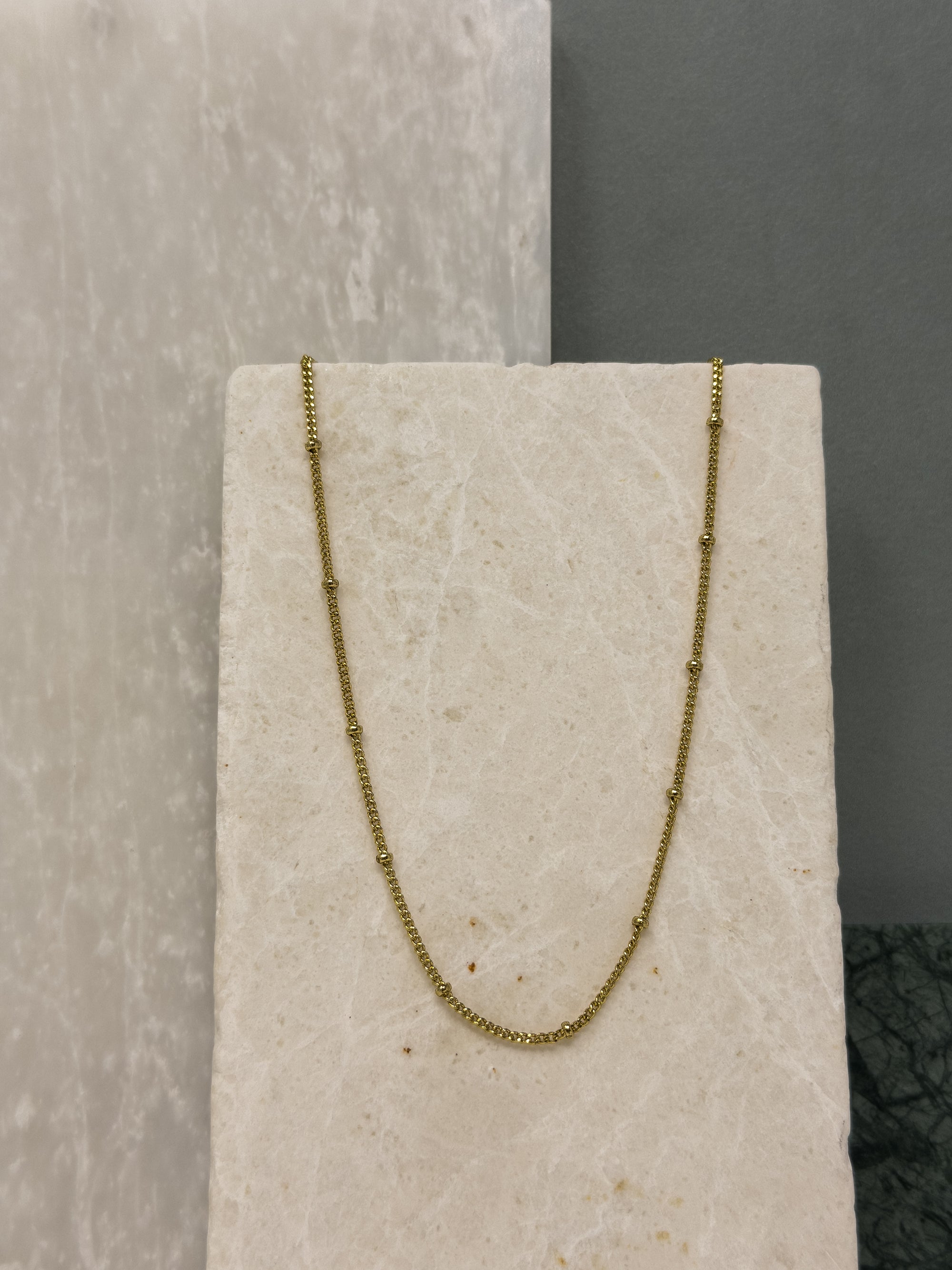 Figgy 18" Small Satellite Chain