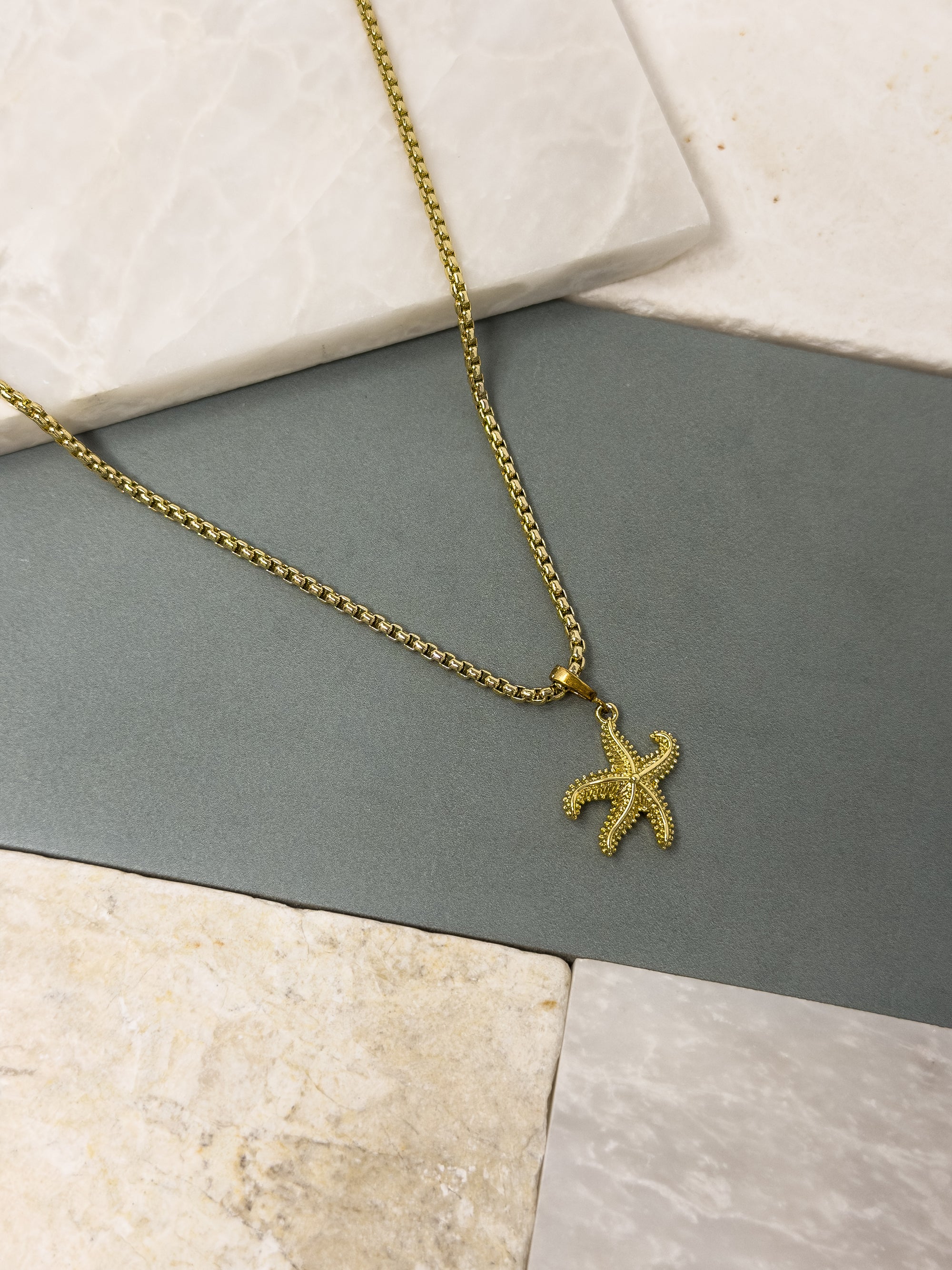 Figgy Curling Starfish Charm
