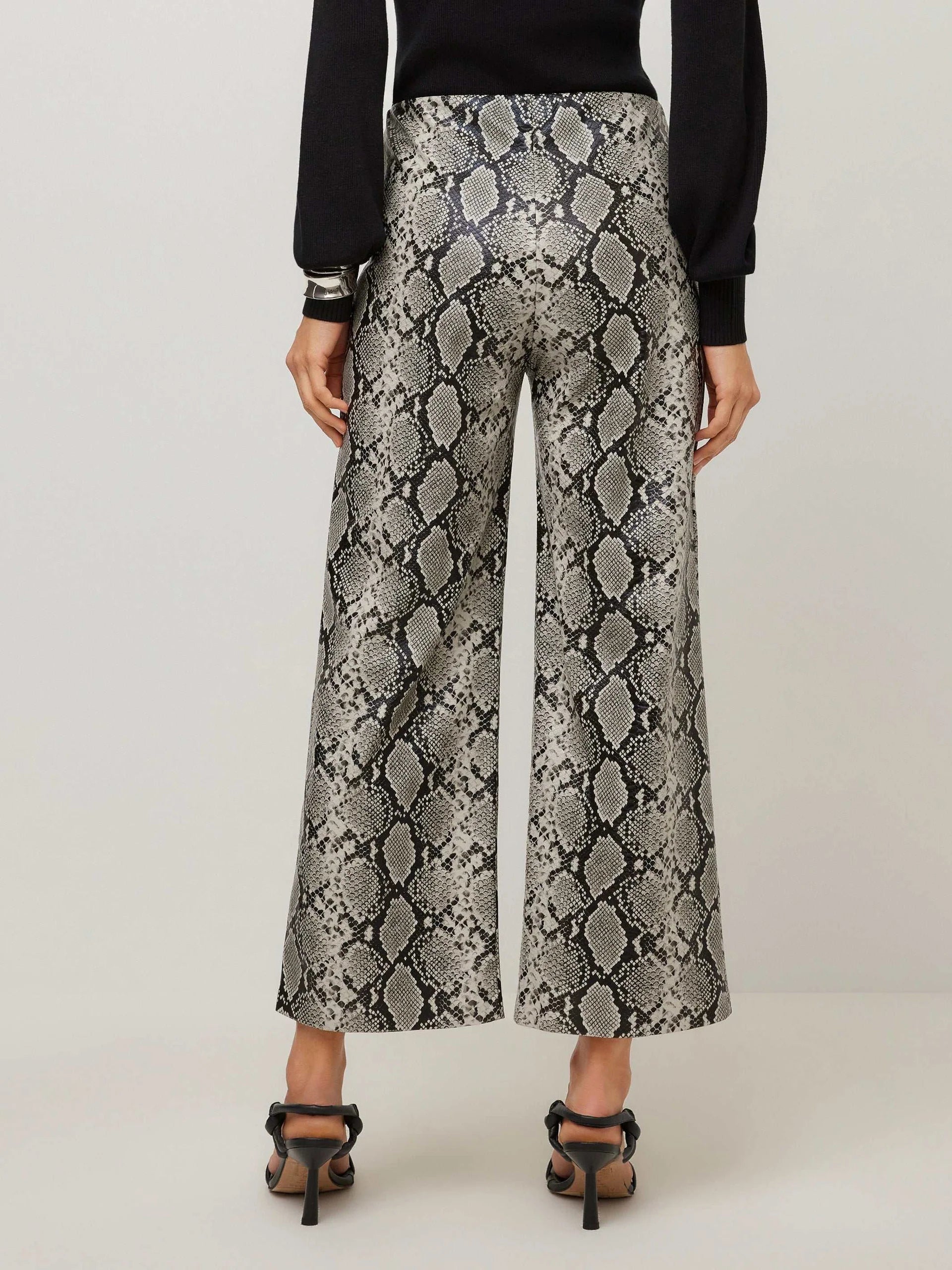 Kelly Cropped Pants - Snake Print