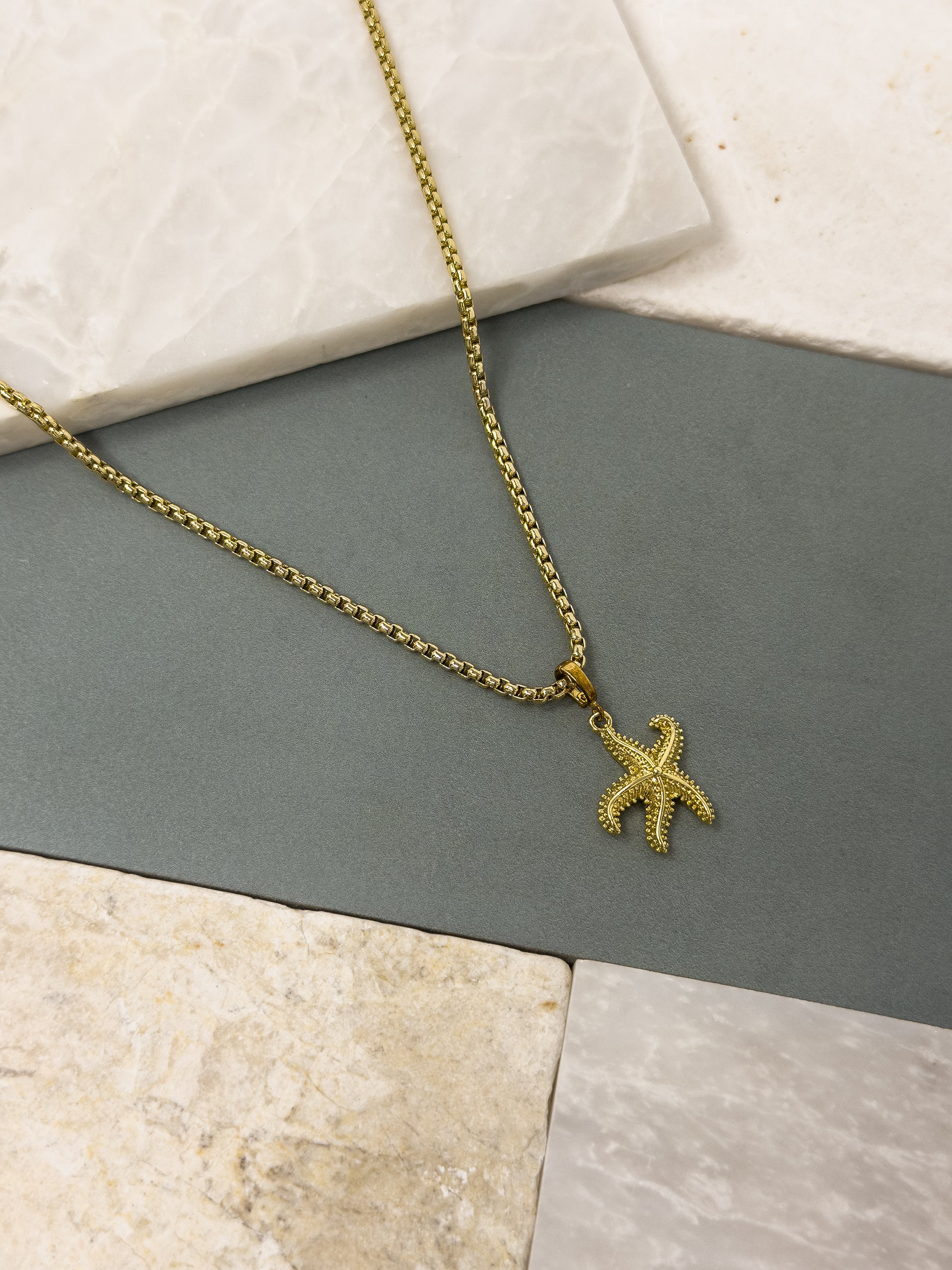 Figgy Curling Starfish Charm