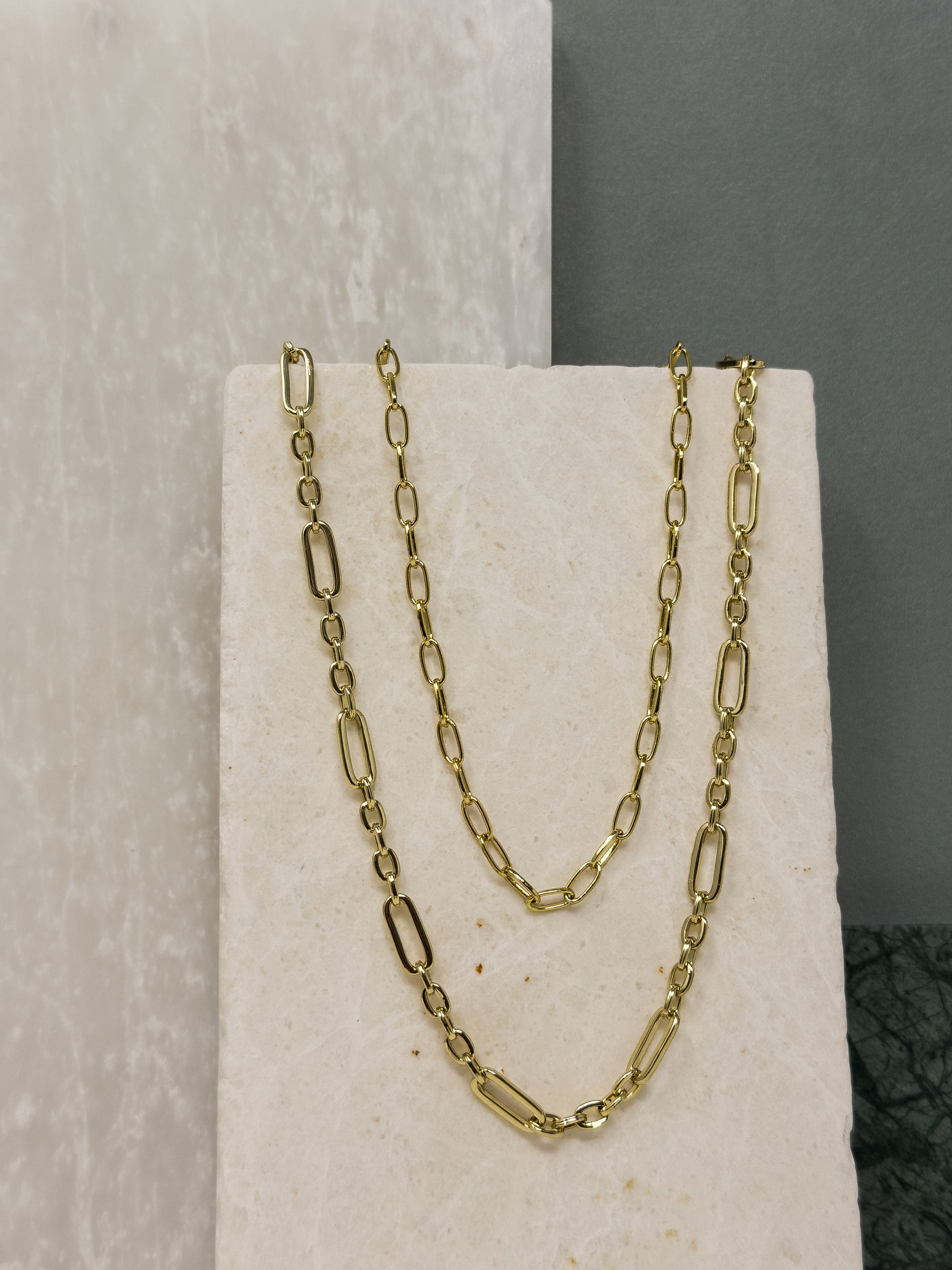 Figgy 18" Medium Mix Link Chain