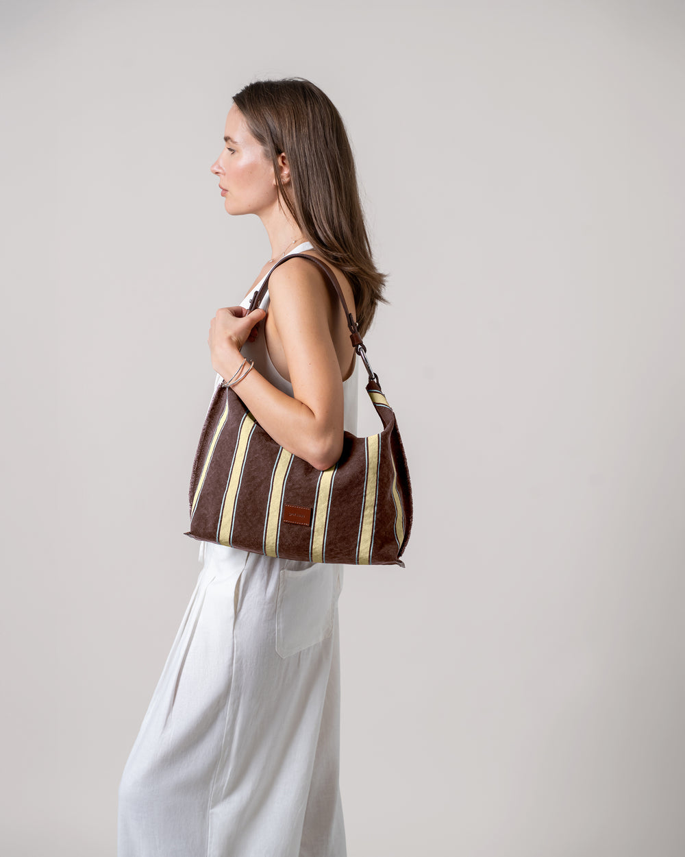 Hana Canvas Hobo Bag - Vineyard