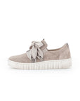 Beige Sneaker Satin lace