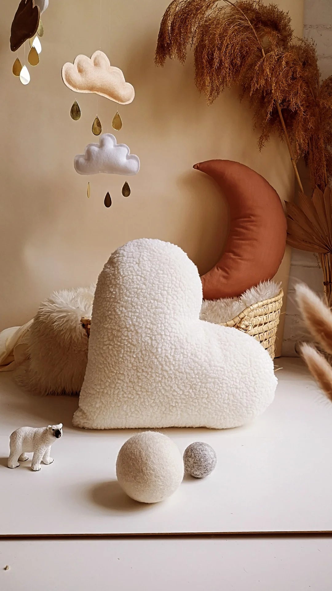 Heart Pillow - Ivory