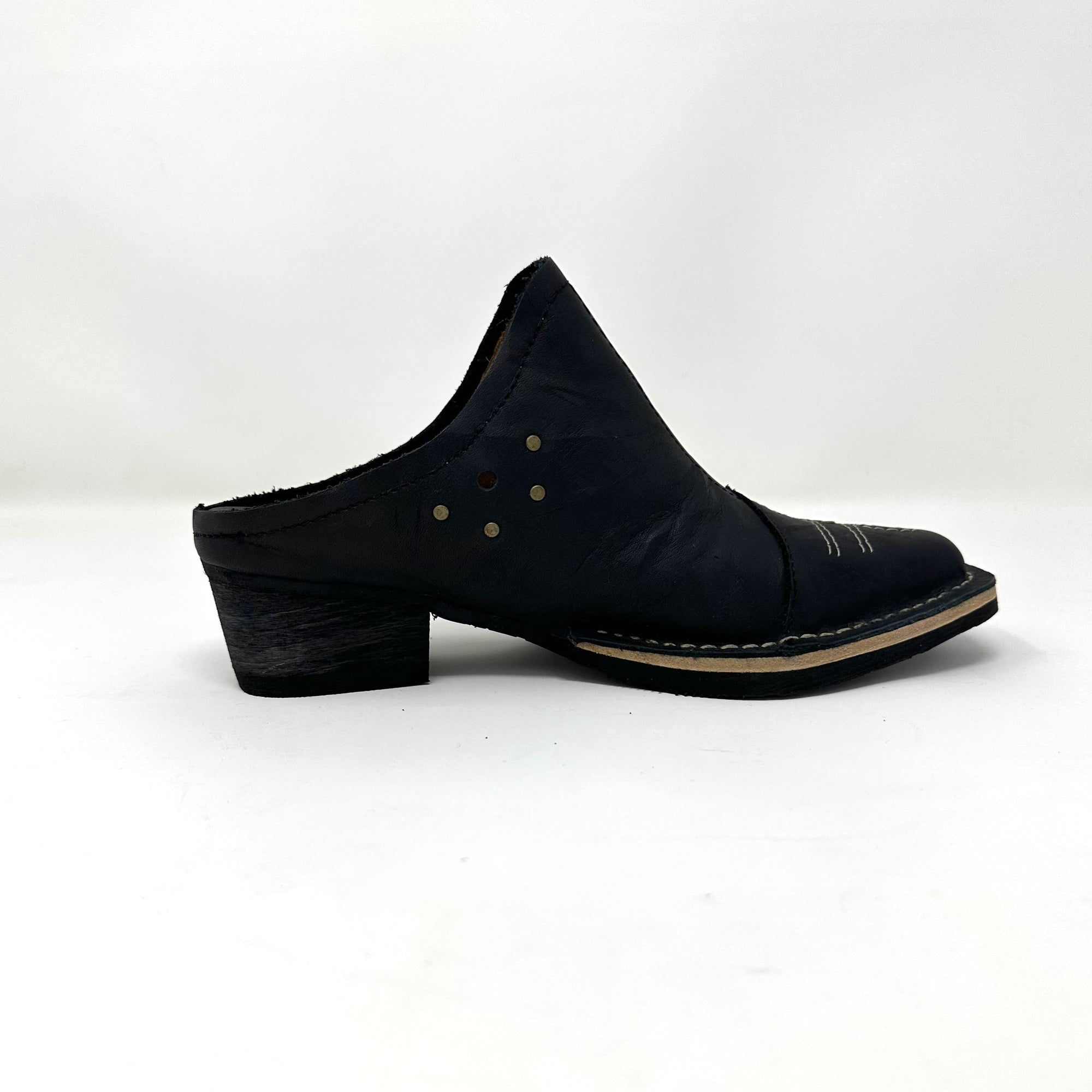 Nubs Western Mule - Black