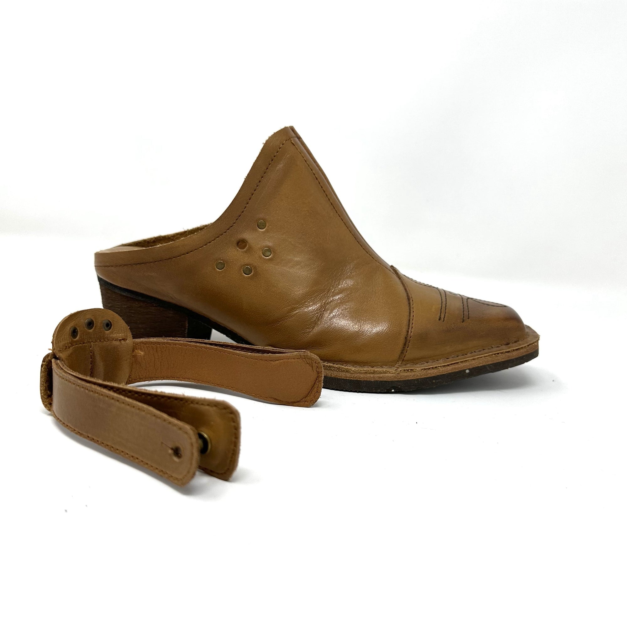 Nubs Western Mule - Camel