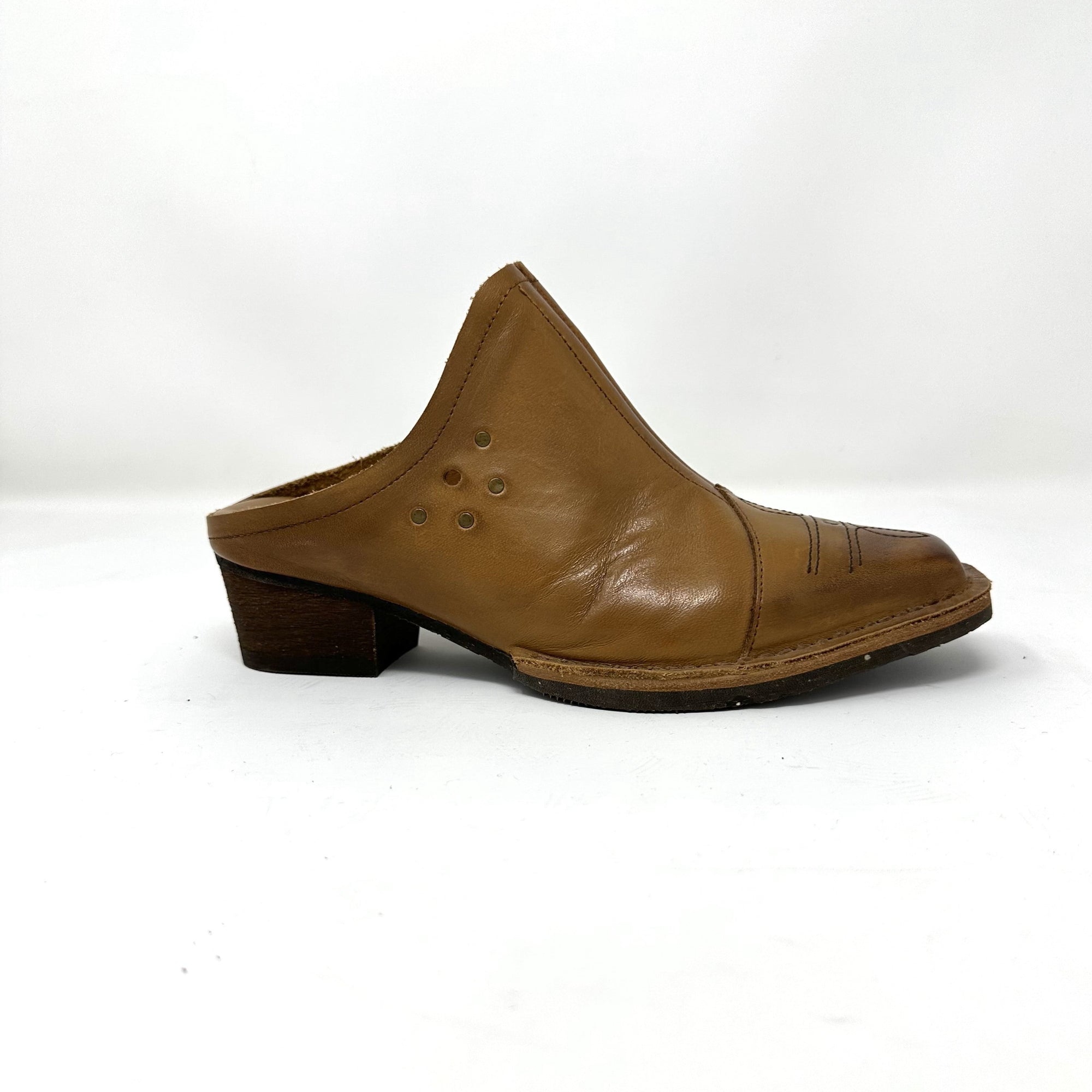 Nubs Western Mule - Camel