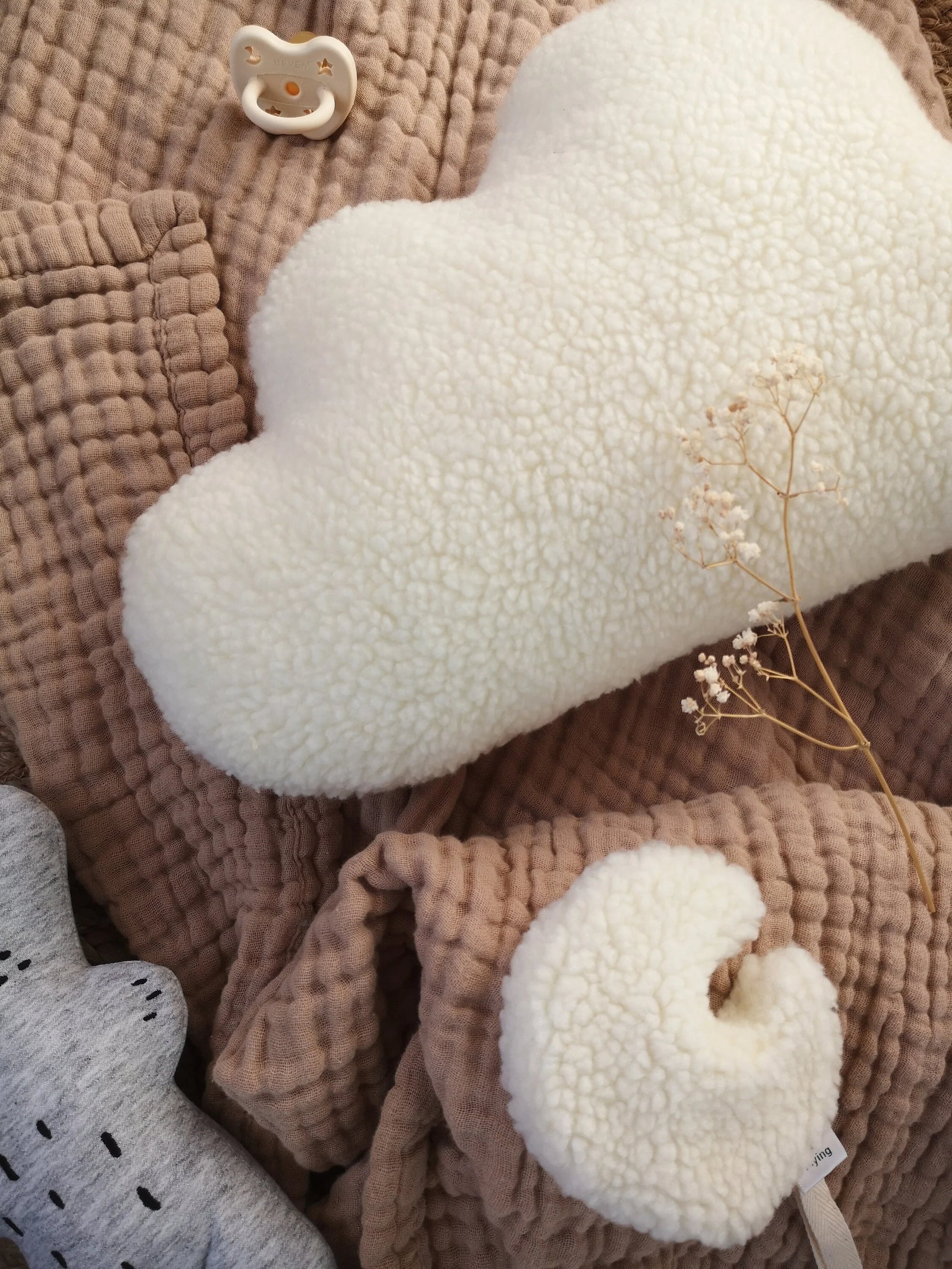 Cloud Pillow - Ivory